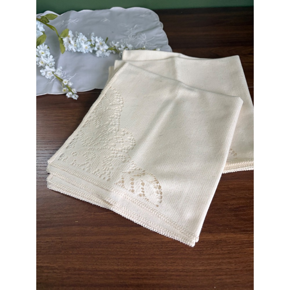 Vintage Crochet Lace Corner Napkins, Set of 4, Grandmillennial Linens